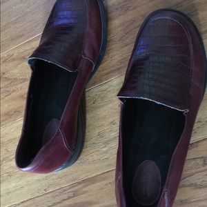 Clarks Maroon Slip On Loafer, 9.5M